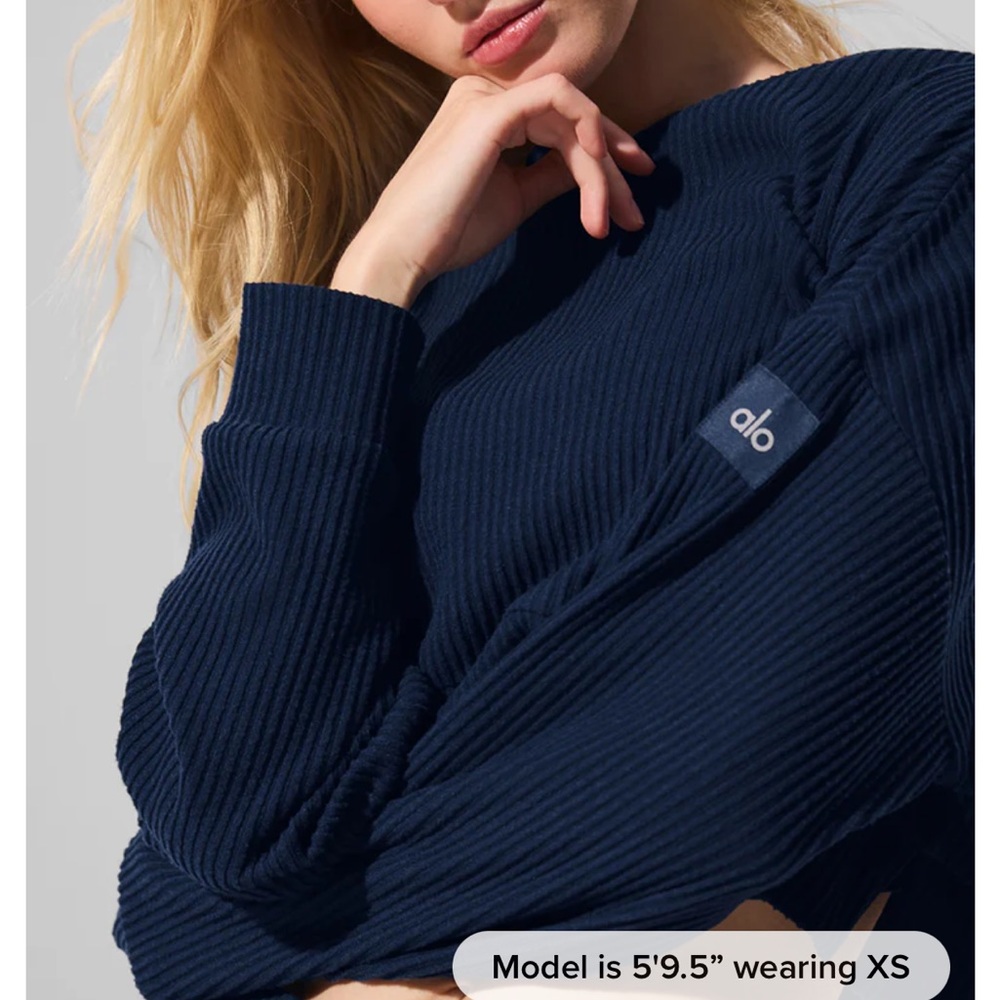 ALO Yoga Women's Deep Blue Crew Neck Sweater